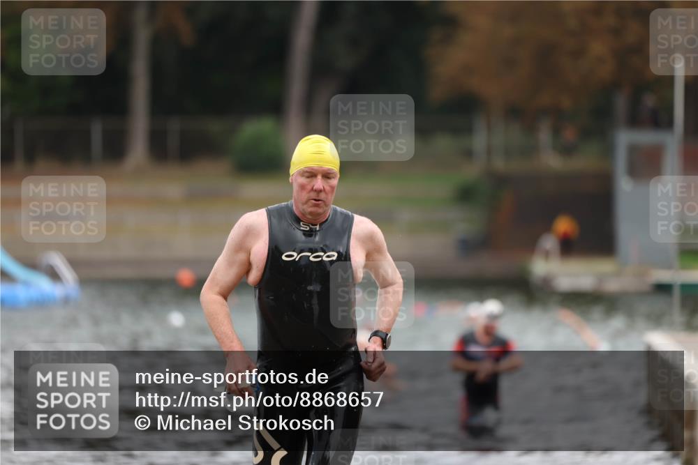 14.09.2025 - Stadtparktriathlon Michael Strokosch http://msf.ph/oto/8868657 14.09.2025 10:33:29 Schwimmen 792 meine-sportfotos.de