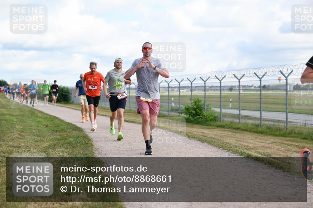14.09.2025 - Airport Race Dr. Thomas Lammeyer http://msf.ph/oto/8868661 14.09.2025 12:12:53 Laufen 2161, 764, 190 meine-sportfotos.de