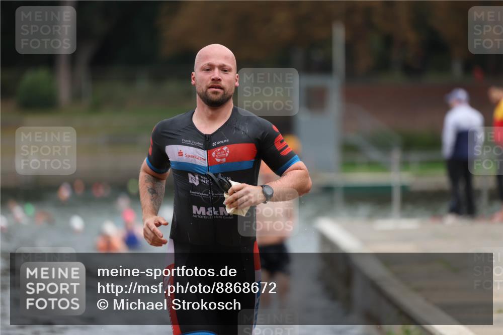 14.09.2025 - Stadtparktriathlon Michael Strokosch http://msf.ph/oto/8868672 14.09.2025 10:33:41 Schwimmen 765, 818 meine-sportfotos.de