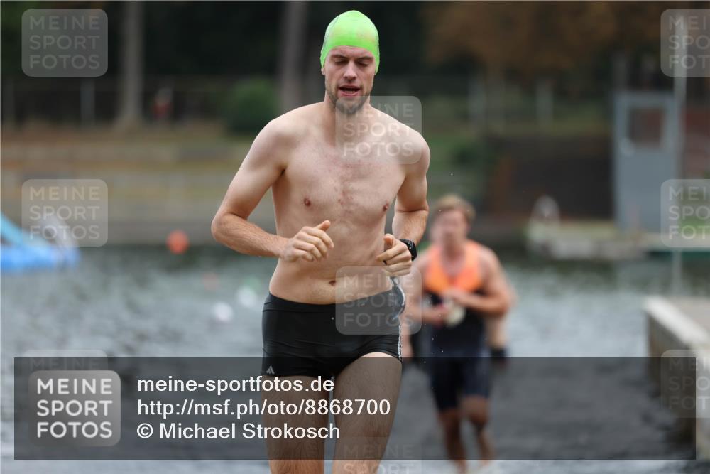 14.09.2025 - Stadtparktriathlon Michael Strokosch http://msf.ph/oto/8868700 14.09.2025 10:33:56 Schwimmen 754, 778, 791, 820 meine-sportfotos.de