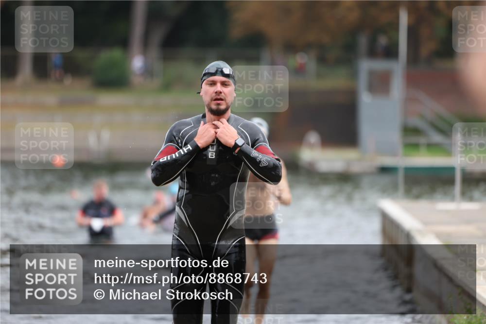 14.09.2025 - Stadtparktriathlon Michael Strokosch http://msf.ph/oto/8868743 14.09.2025 10:34:08 Schwimmen 729, 771, 778 meine-sportfotos.de
