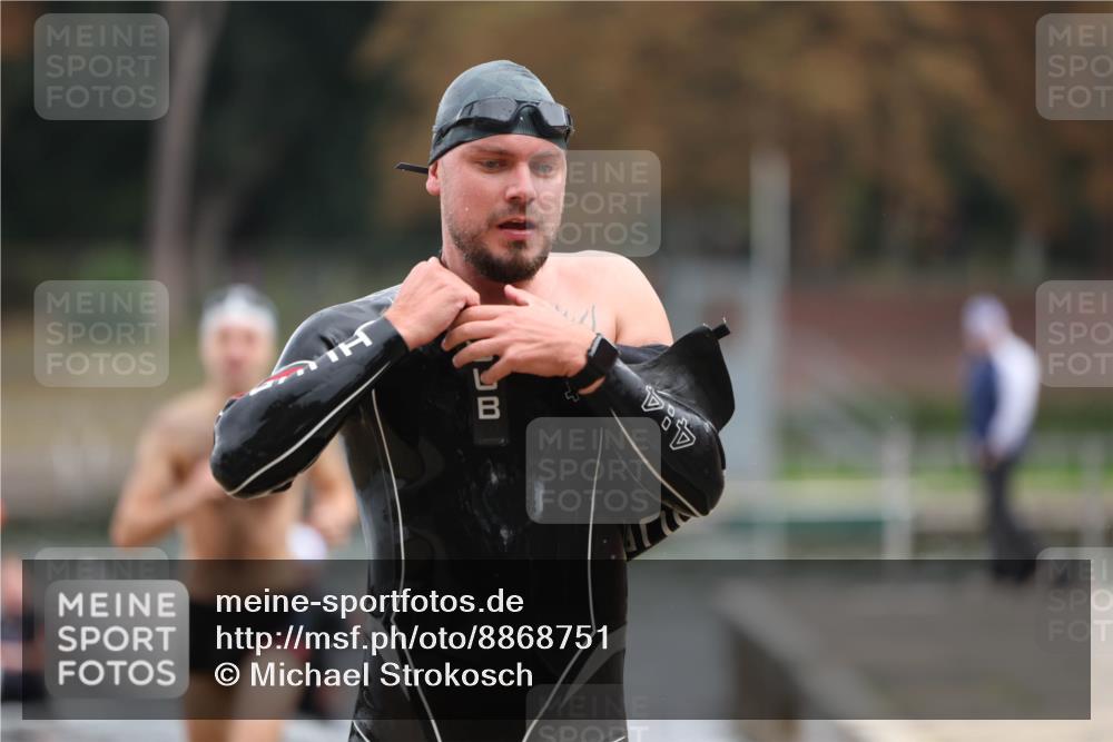 14.09.2025 - Stadtparktriathlon Michael Strokosch http://msf.ph/oto/8868751 14.09.2025 10:34:10 Schwimmen 729, 771 meine-sportfotos.de