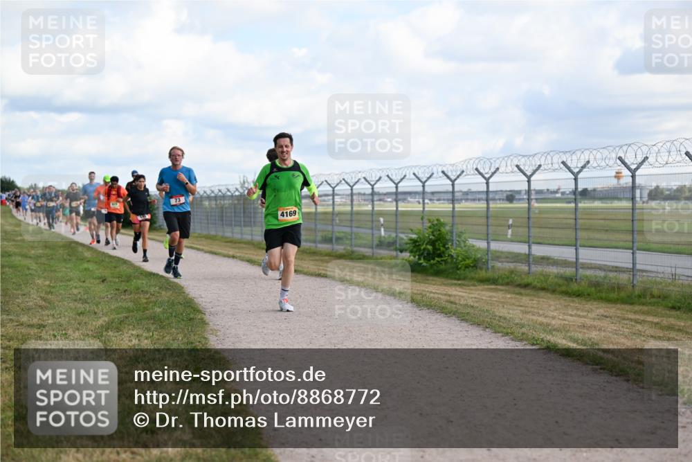 14.09.2025 - Airport Race Dr. Thomas Lammeyer http://msf.ph/oto/8868772 14.09.2025 12:13:01 Laufen 73, 4169 meine-sportfotos.de