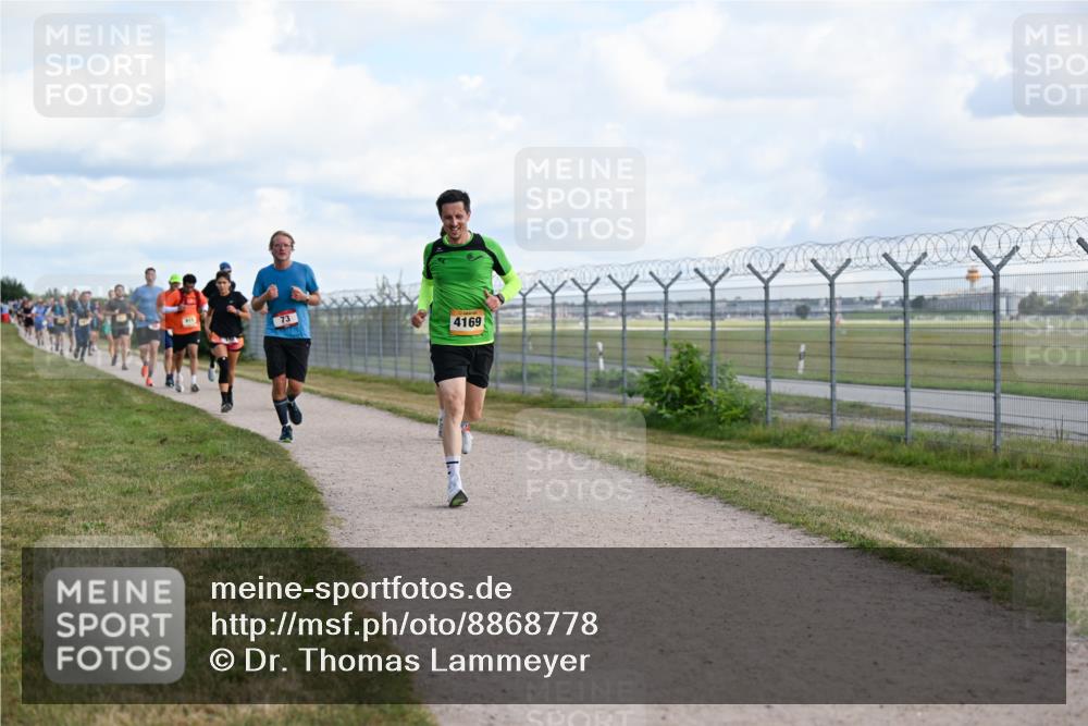 14.09.2025 - Airport Race Dr. Thomas Lammeyer http://msf.ph/oto/8868778 14.09.2025 12:13:01 Laufen 73, 4169 meine-sportfotos.de