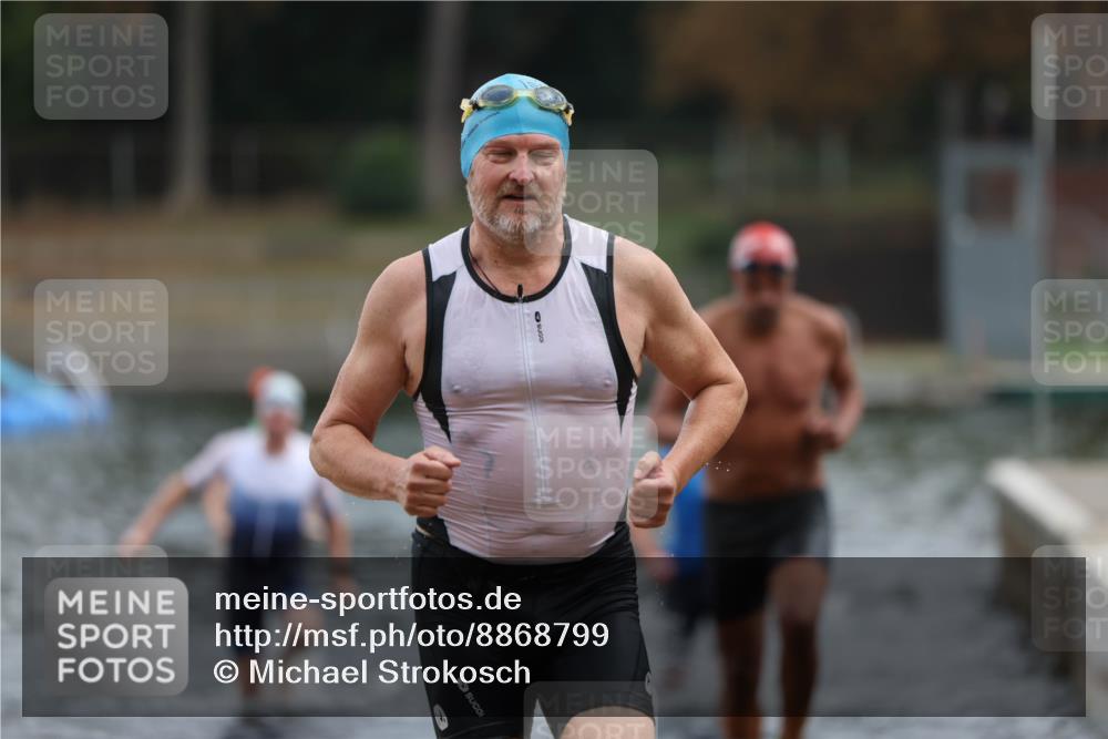 14.09.2025 - Stadtparktriathlon Michael Strokosch http://msf.ph/oto/8868799 14.09.2025 10:34:31 Schwimmen 728, 744, 746, 755, 803 meine-sportfotos.de