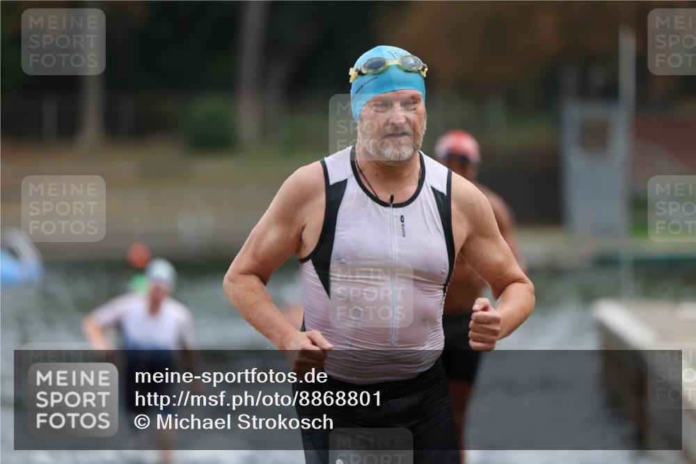 14.09.2025 - Stadtparktriathlon Michael Strokosch http://msf.ph/oto/8868801 14.09.2025 10:34:31 Schwimmen 728, 744, 746, 755, 803 meine-sportfotos.de