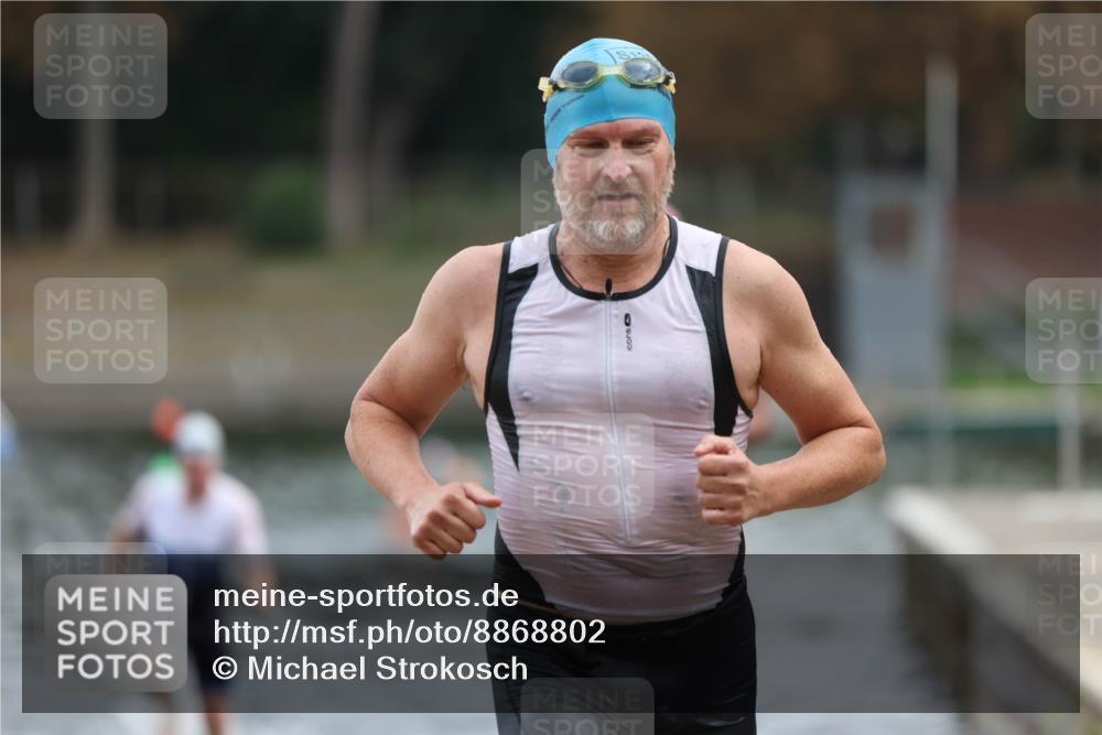 14.09.2025 - Stadtparktriathlon Michael Strokosch http://msf.ph/oto/8868802 14.09.2025 10:34:31 Schwimmen 728, 744, 746, 755, 803 meine-sportfotos.de