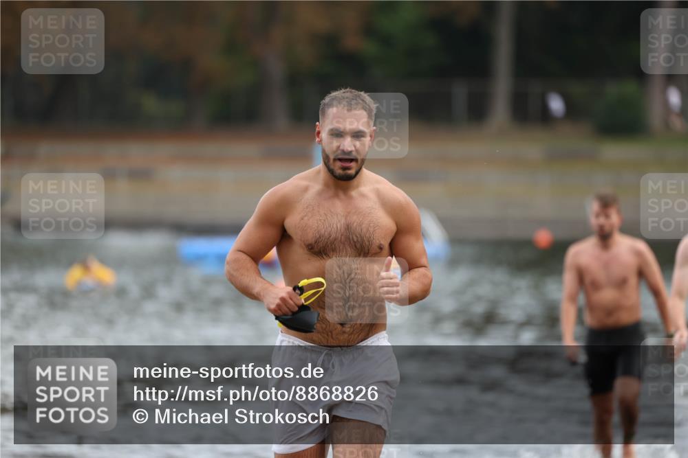 14.09.2025 - Stadtparktriathlon Michael Strokosch http://msf.ph/oto/8868826 14.09.2025 10:34:56 Schwimmen 772, 797, 806 meine-sportfotos.de