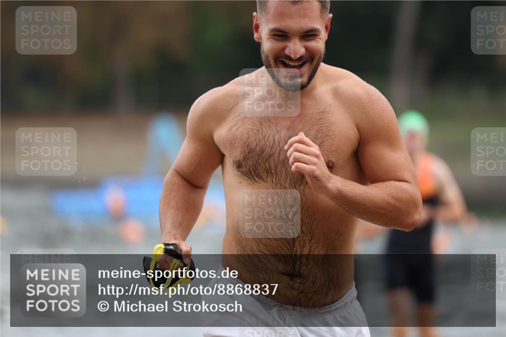 14.09.2025 - Stadtparktriathlon Michael Strokosch http://msf.ph/oto/8868837 14.09.2025 10:34:57 Schwimmen 772, 797, 806 meine-sportfotos.de