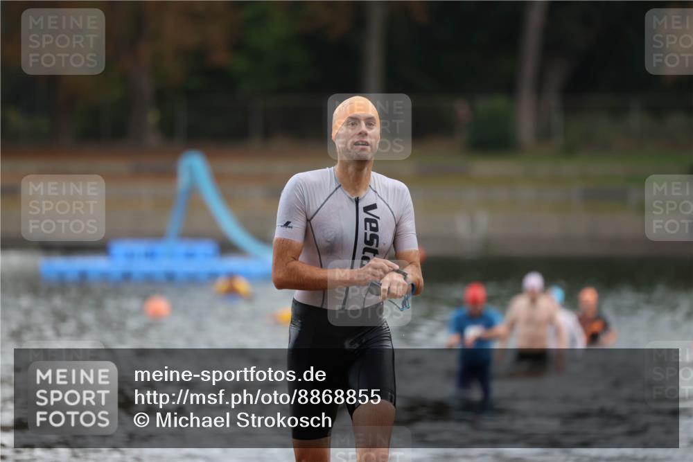 14.09.2025 - Stadtparktriathlon Michael Strokosch http://msf.ph/oto/8868855 14.09.2025 10:35:25 Schwimmen 760 meine-sportfotos.de