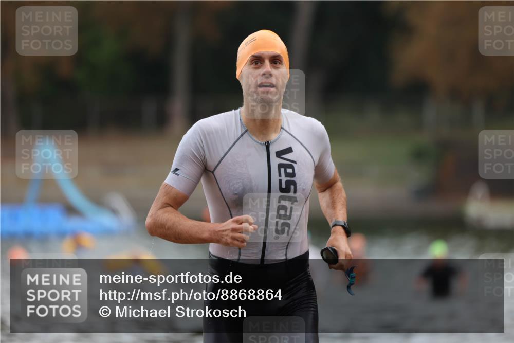 14.09.2025 - Stadtparktriathlon Michael Strokosch http://msf.ph/oto/8868864 14.09.2025 10:35:27 Schwimmen 760 meine-sportfotos.de