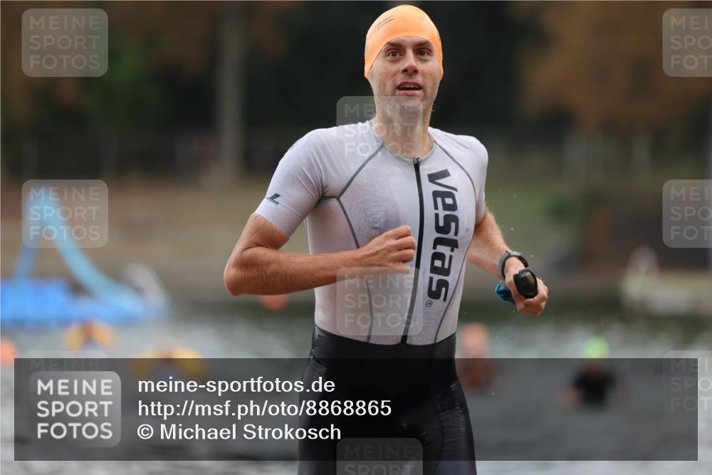 14.09.2025 - Stadtparktriathlon Michael Strokosch http://msf.ph/oto/8868865 14.09.2025 10:35:27 Schwimmen 760 meine-sportfotos.de