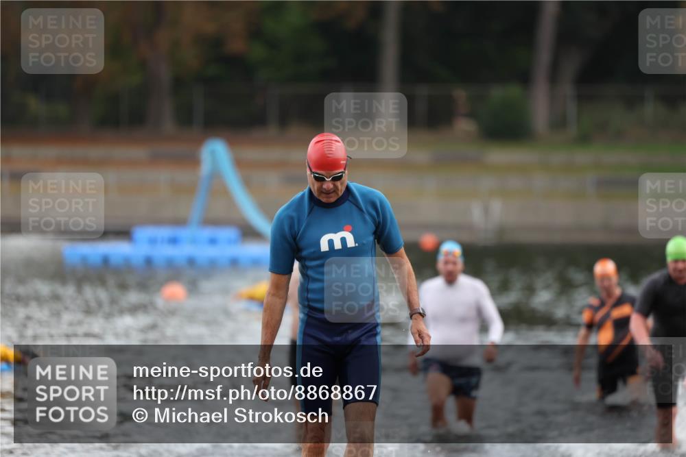 14.09.2025 - Stadtparktriathlon Michael Strokosch http://msf.ph/oto/8868867 14.09.2025 10:35:40 Schwimmen 756, 775, 805, 808 meine-sportfotos.de