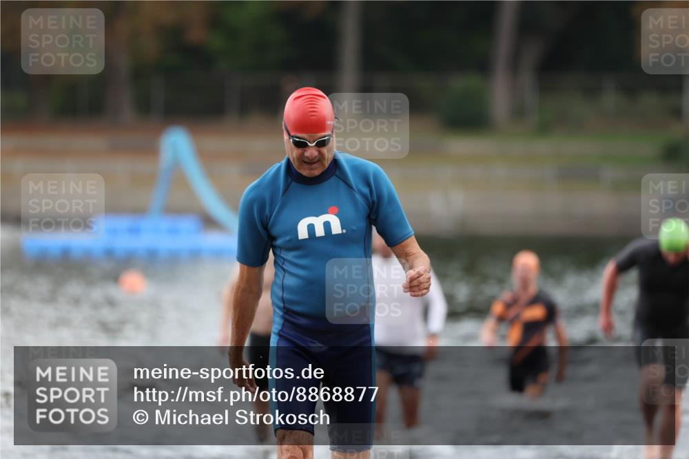 14.09.2025 - Stadtparktriathlon Michael Strokosch http://msf.ph/oto/8868877 14.09.2025 10:35:42 Schwimmen 734, 756, 775, 805, 808 meine-sportfotos.de