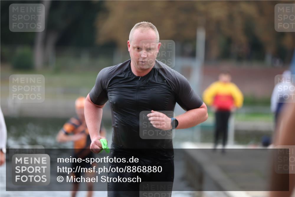 14.09.2025 - Stadtparktriathlon Michael Strokosch http://msf.ph/oto/8868880 14.09.2025 10:35:47 Schwimmen 734, 756, 775, 805, 808 meine-sportfotos.de
