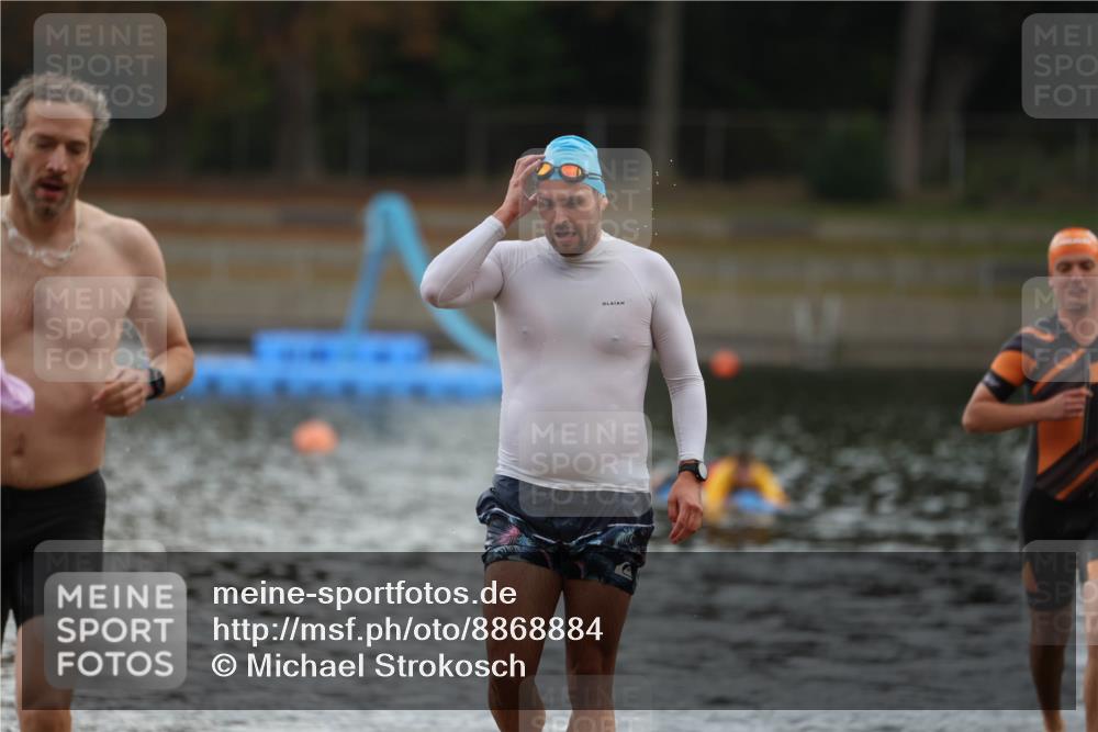 14.09.2025 - Stadtparktriathlon Michael Strokosch http://msf.ph/oto/8868884 14.09.2025 10:35:49 Schwimmen 734, 756, 775, 805, 808 meine-sportfotos.de