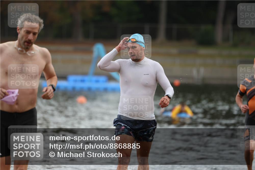 14.09.2025 - Stadtparktriathlon Michael Strokosch http://msf.ph/oto/8868885 14.09.2025 10:35:49 Schwimmen 734, 756, 775, 805, 808 meine-sportfotos.de