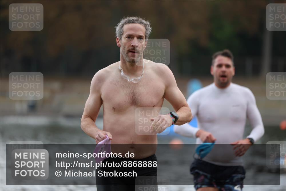 14.09.2025 - Stadtparktriathlon Michael Strokosch http://msf.ph/oto/8868888 14.09.2025 10:35:50 Schwimmen 734, 756, 775, 805, 808 meine-sportfotos.de
