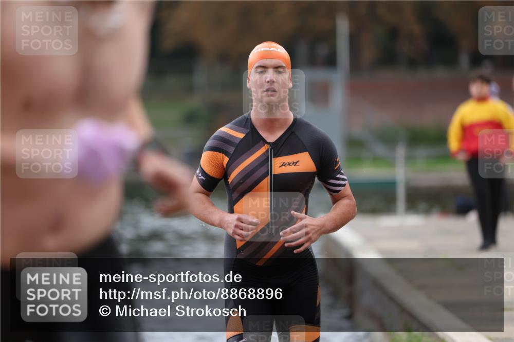 14.09.2025 - Stadtparktriathlon Michael Strokosch http://msf.ph/oto/8868896 14.09.2025 10:35:52 Schwimmen 734, 775, 808 meine-sportfotos.de