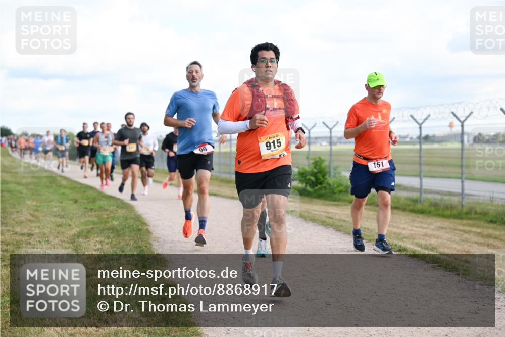 14.09.2025 - Airport Race Dr. Thomas Lammeyer http://msf.ph/oto/8868917 14.09.2025 12:13:09 Laufen 96, 915, 915, 151 meine-sportfotos.de