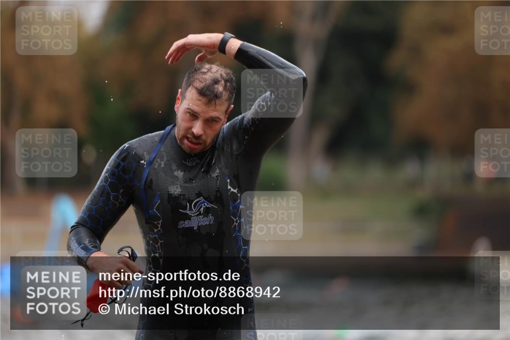 14.09.2025 - Stadtparktriathlon Michael Strokosch http://msf.ph/oto/8868942 14.09.2025 10:48:51 Schwimmen 880 meine-sportfotos.de