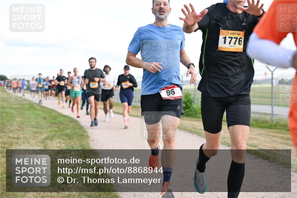 14.09.2025 - Airport Race Dr. Thomas Lammeyer http://msf.ph/oto/8868944 14.09.2025 12:13:11 Laufen 96, 1776 meine-sportfotos.de