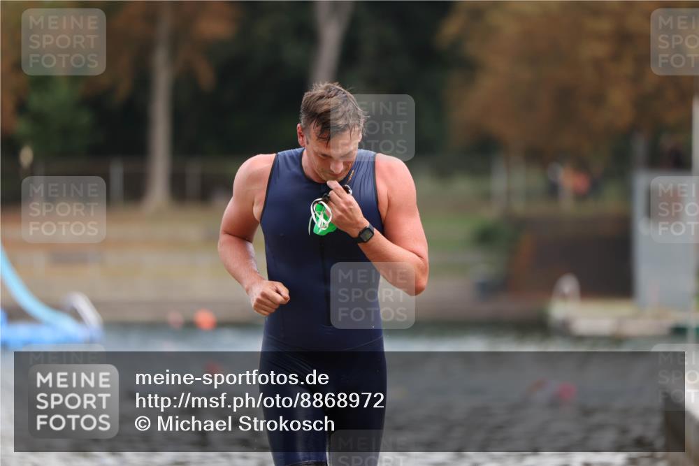 14.09.2025 - Stadtparktriathlon Michael Strokosch http://msf.ph/oto/8868972 14.09.2025 10:49:23 Schwimmen 901 meine-sportfotos.de