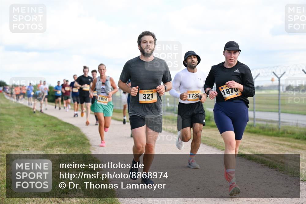 14.09.2025 - Airport Race Dr. Thomas Lammeyer http://msf.ph/oto/8868974 14.09.2025 12:13:13 Laufen 1814, 321, 1736, 1870 meine-sportfotos.de