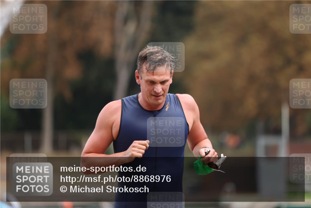 14.09.2025 - Stadtparktriathlon Michael Strokosch http://msf.ph/oto/8868976 14.09.2025 10:49:24 Schwimmen 901 meine-sportfotos.de