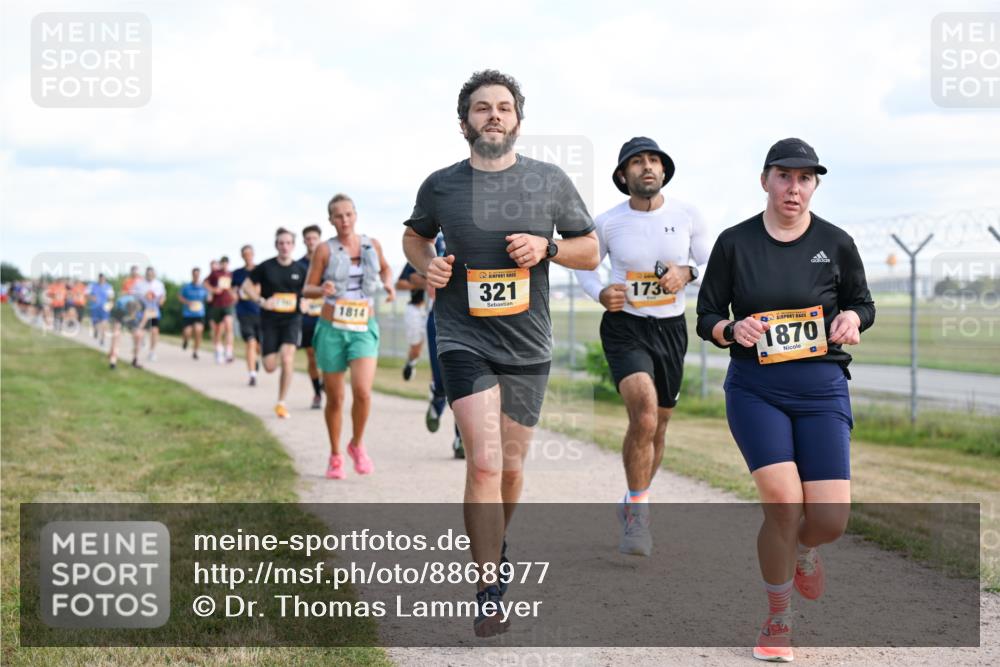 14.09.2025 - Airport Race Dr. Thomas Lammeyer http://msf.ph/oto/8868977 14.09.2025 12:13:14 Laufen 1814, 321, 1736, 1870, 9 meine-sportfotos.de
