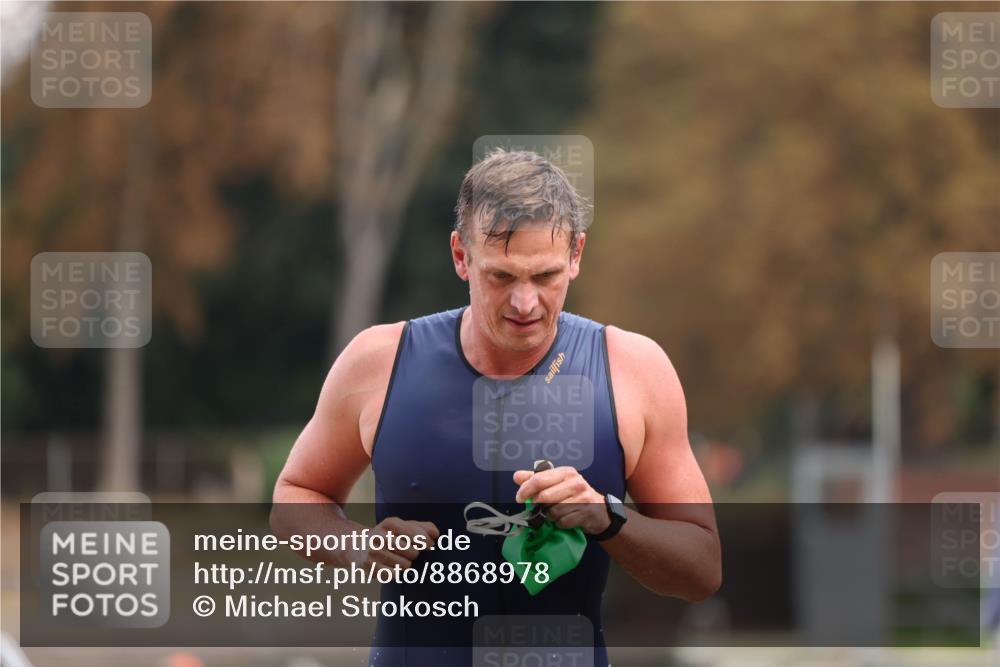 14.09.2025 - Stadtparktriathlon Michael Strokosch http://msf.ph/oto/8868978 14.09.2025 10:49:24 Schwimmen 901 meine-sportfotos.de
