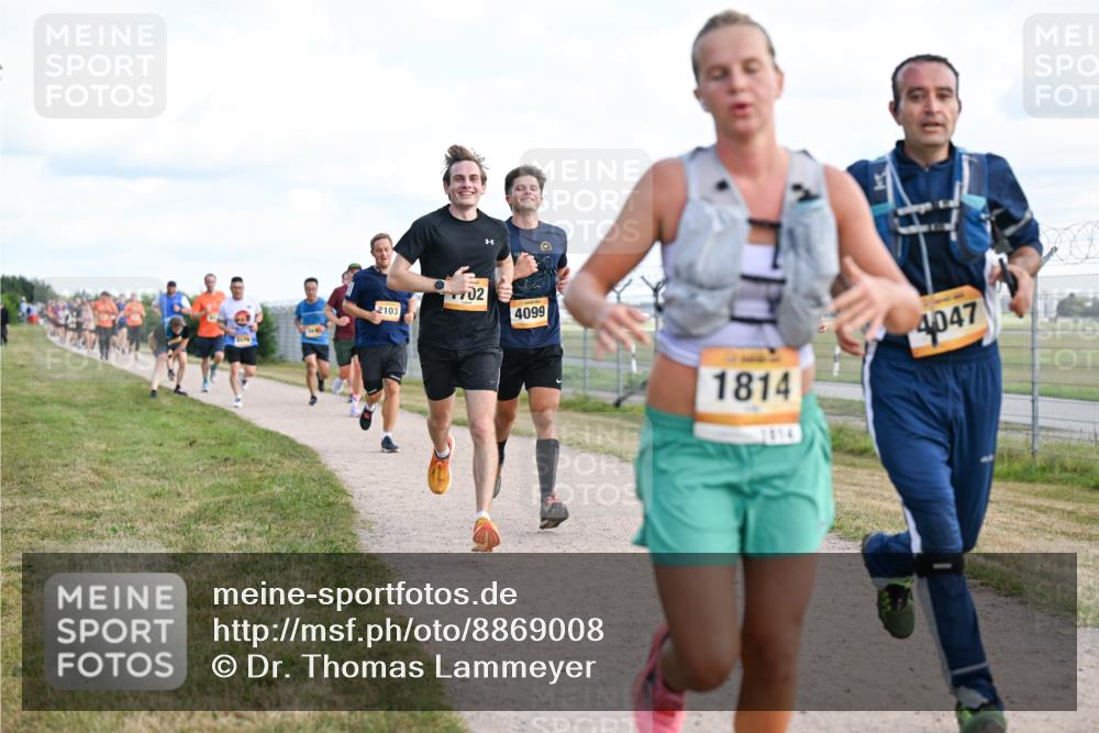 14.09.2025 - Airport Race Dr. Thomas Lammeyer http://msf.ph/oto/8869008 14.09.2025 12:13:16 Laufen 2103, 702, 4099, 4047, 1814 meine-sportfotos.de