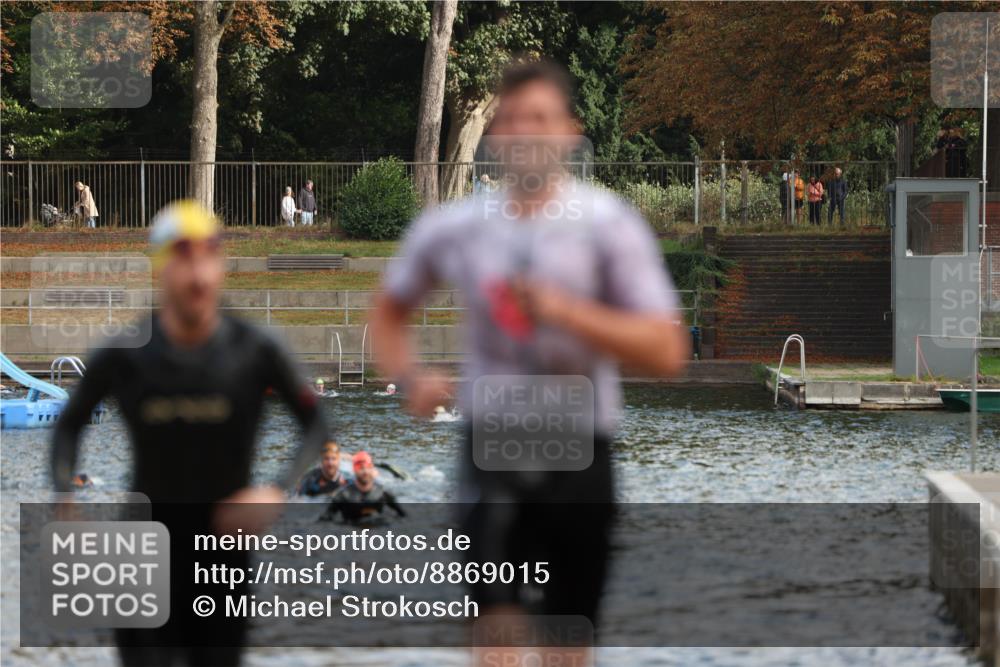14.09.2025 - Stadtparktriathlon Michael Strokosch http://msf.ph/oto/8869015 14.09.2025 10:49:52 Schwimmen 825, 842, 865, 875 meine-sportfotos.de