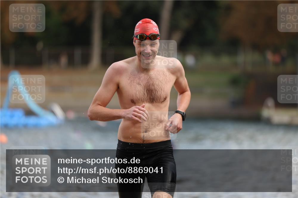 14.09.2025 - Stadtparktriathlon Michael Strokosch http://msf.ph/oto/8869041 14.09.2025 10:50:01 Schwimmen 875 meine-sportfotos.de