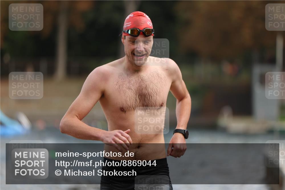 14.09.2025 - Stadtparktriathlon Michael Strokosch http://msf.ph/oto/8869044 14.09.2025 10:50:02 Schwimmen 875 meine-sportfotos.de