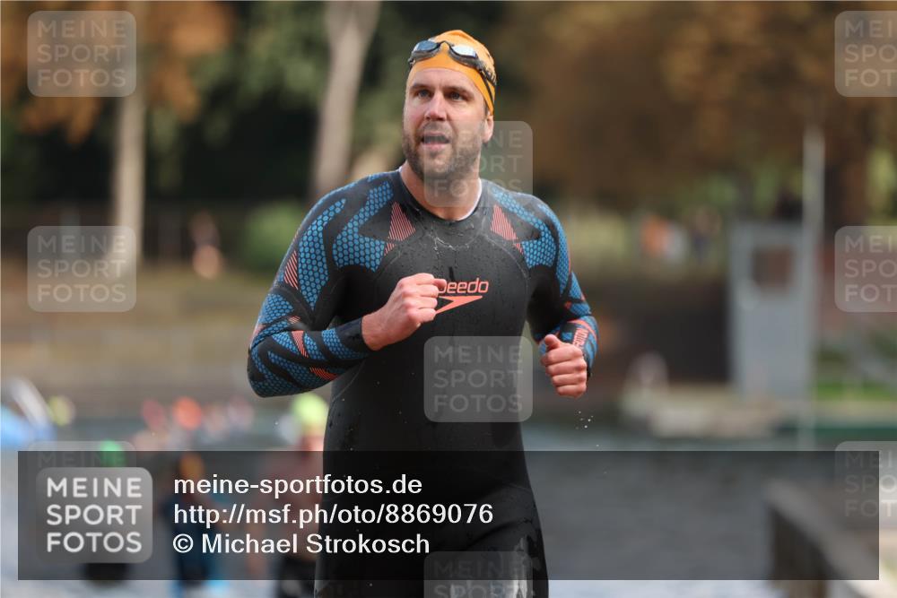 14.09.2025 - Stadtparktriathlon Michael Strokosch http://msf.ph/oto/8869076 14.09.2025 10:50:18 Schwimmen 831, 833, 909 meine-sportfotos.de
