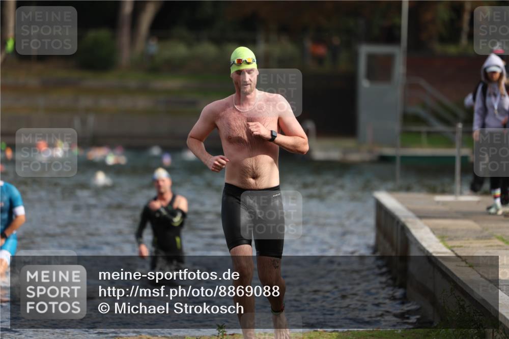 14.09.2025 - Stadtparktriathlon Michael Strokosch http://msf.ph/oto/8869088 14.09.2025 10:50:24 Schwimmen 833, 847, 850, 851 meine-sportfotos.de