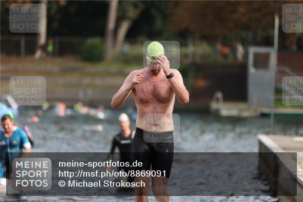 14.09.2025 - Stadtparktriathlon Michael Strokosch http://msf.ph/oto/8869091 14.09.2025 10:50:24 Schwimmen 833, 847, 850, 851 meine-sportfotos.de