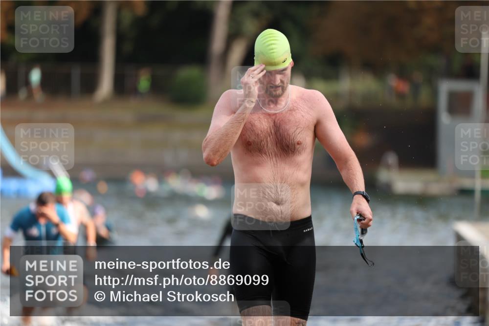 14.09.2025 - Stadtparktriathlon Michael Strokosch http://msf.ph/oto/8869099 14.09.2025 10:50:26 Schwimmen 833, 847, 850, 851 meine-sportfotos.de