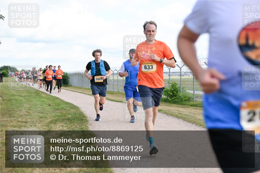 14.09.2025 - Airport Race Dr. Thomas Lammeyer http://msf.ph/oto/8869125 14.09.2025 12:13:24 Laufen 298, 1621, 633, 2 meine-sportfotos.de