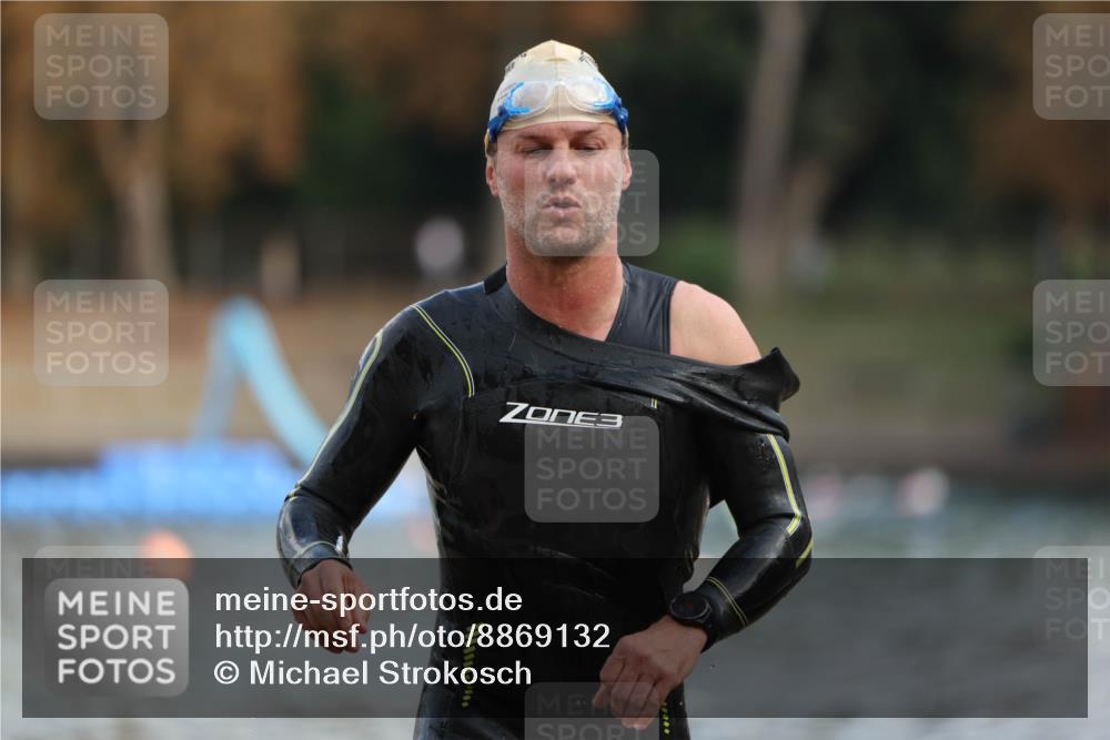 14.09.2025 - Stadtparktriathlon Michael Strokosch http://msf.ph/oto/8869132 14.09.2025 10:50:36 Schwimmen 847, 850, 851 meine-sportfotos.de