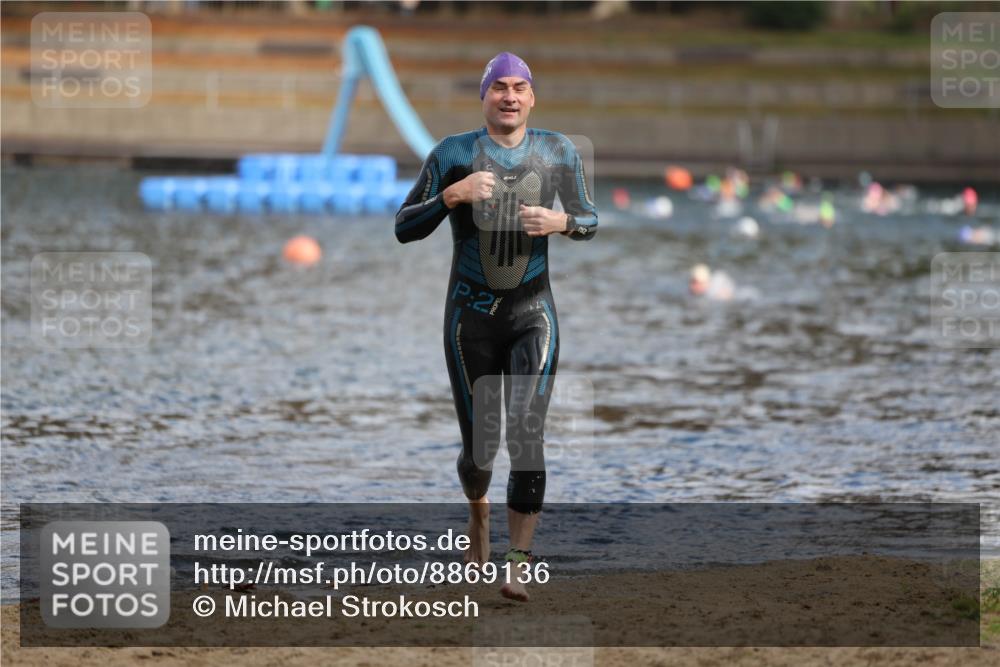14.09.2025 - Stadtparktriathlon Michael Strokosch http://msf.ph/oto/8869136 14.09.2025 10:50:46 Schwimmen 888 meine-sportfotos.de