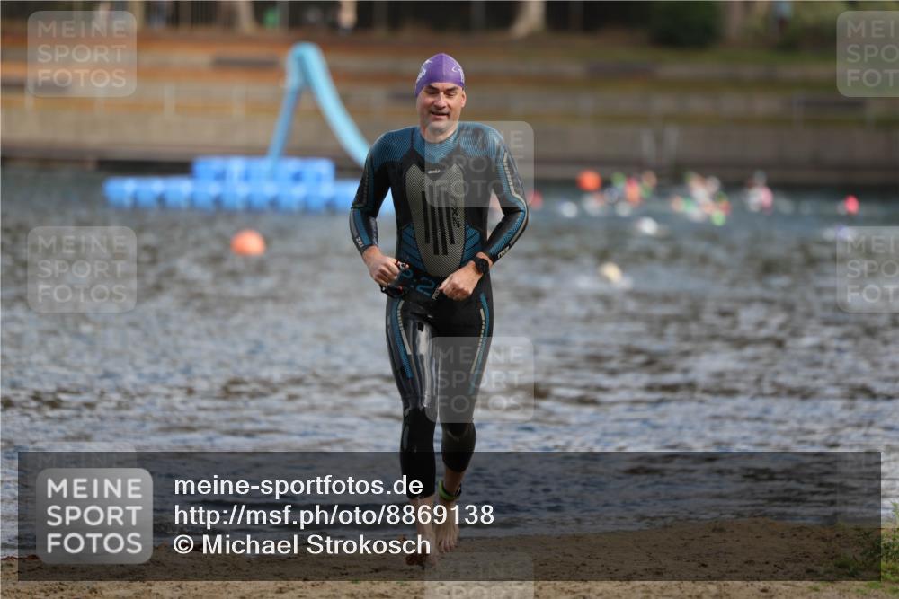 14.09.2025 - Stadtparktriathlon Michael Strokosch http://msf.ph/oto/8869138 14.09.2025 10:50:46 Schwimmen 888 meine-sportfotos.de