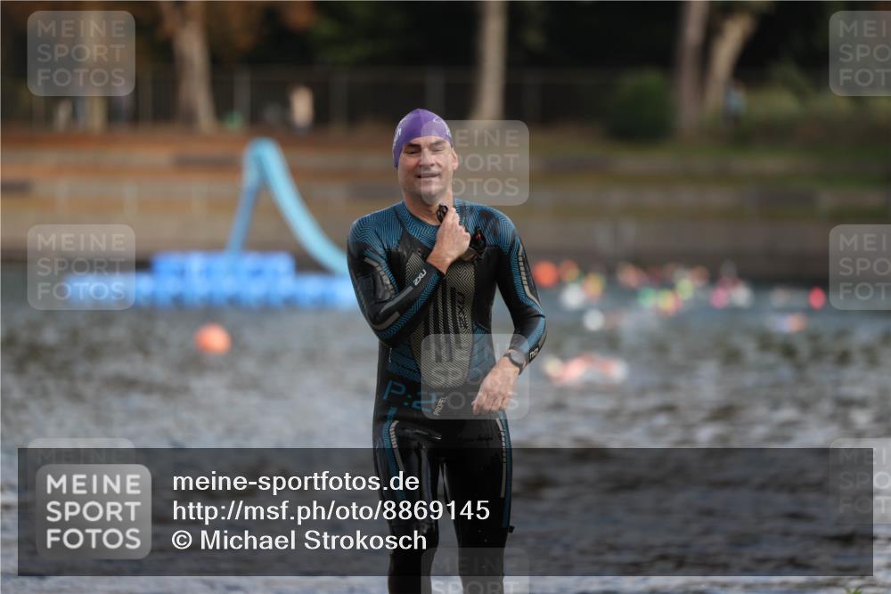 14.09.2025 - Stadtparktriathlon Michael Strokosch http://msf.ph/oto/8869145 14.09.2025 10:50:47 Schwimmen 888 meine-sportfotos.de