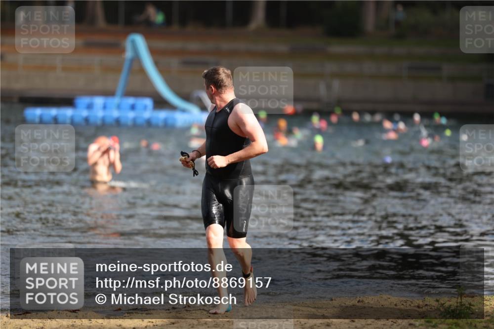 14.09.2025 - Stadtparktriathlon Michael Strokosch http://msf.ph/oto/8869157 14.09.2025 10:51:13 Schwimmen 914 meine-sportfotos.de