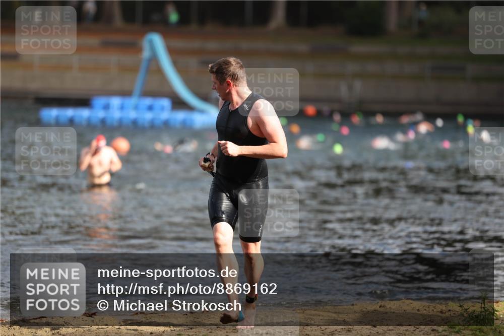 14.09.2025 - Stadtparktriathlon Michael Strokosch http://msf.ph/oto/8869162 14.09.2025 10:51:14 Schwimmen 914 meine-sportfotos.de