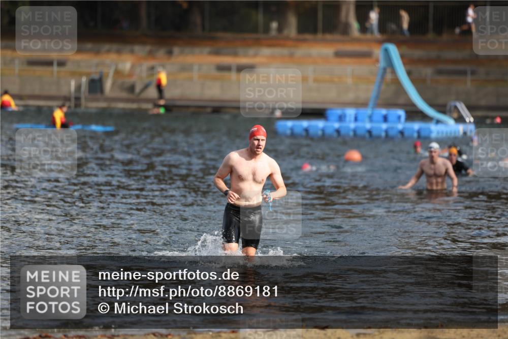 14.09.2025 - Stadtparktriathlon Michael Strokosch http://msf.ph/oto/8869181 14.09.2025 10:51:24 Schwimmen 905 meine-sportfotos.de
