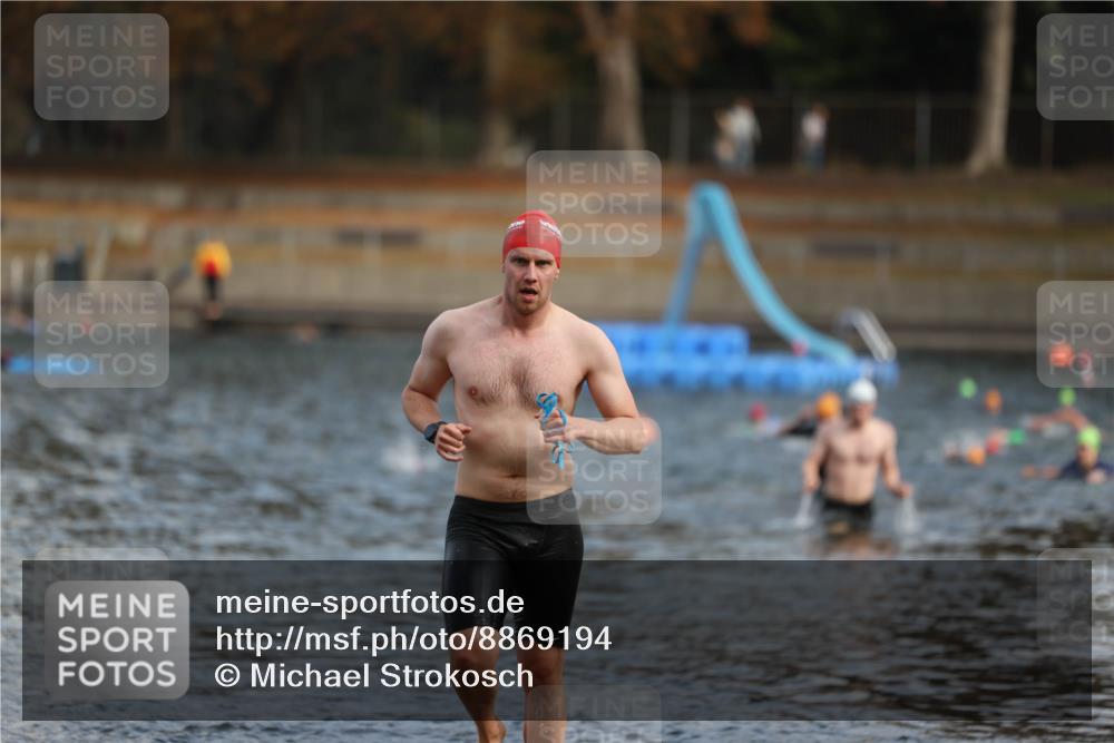 14.09.2025 - Stadtparktriathlon Michael Strokosch http://msf.ph/oto/8869194 14.09.2025 10:51:28 Schwimmen 905 meine-sportfotos.de