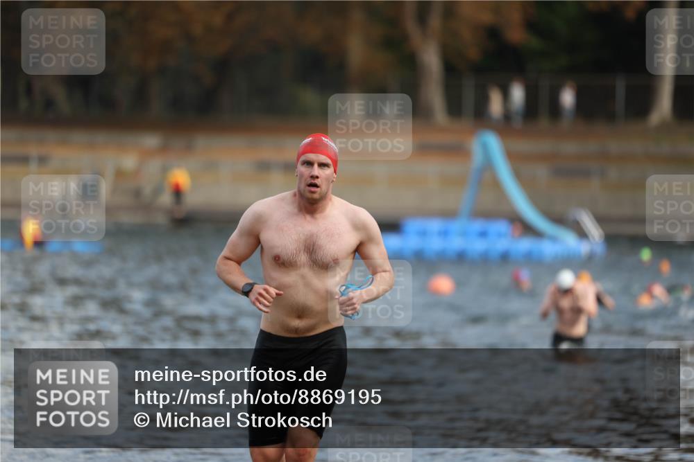 14.09.2025 - Stadtparktriathlon Michael Strokosch http://msf.ph/oto/8869195 14.09.2025 10:51:28 Schwimmen 905 meine-sportfotos.de