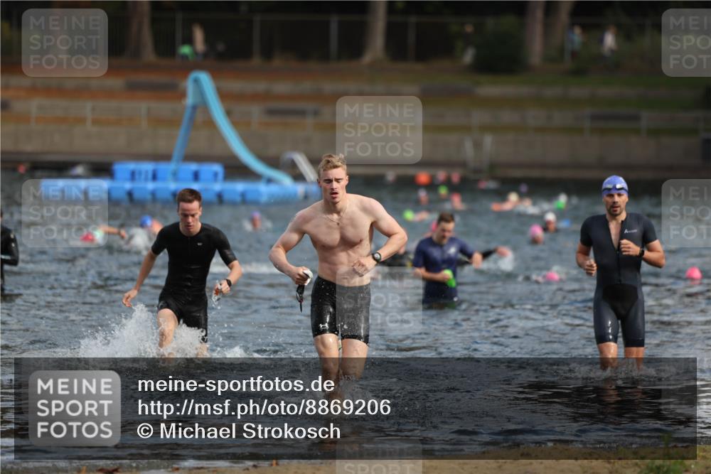 14.09.2025 - Stadtparktriathlon Michael Strokosch http://msf.ph/oto/8869206 14.09.2025 10:51:40 Schwimmen 848, 849, 856 meine-sportfotos.de
